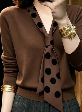 2025秋冬新款飘带领咖色针织衫女士高级感修身显瘦打底衫波点上衣