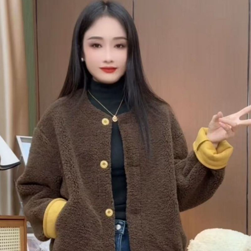 高级感咖色圆领撞色羊羔毛外套女冬季加厚保暖短款小个子皮毛一体,女装/女士精品,短外套,淘宝优惠券,粉丝福利购,淘宝优惠卷