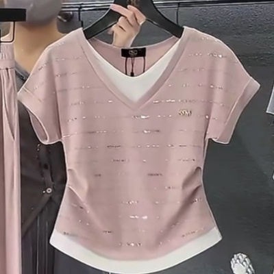 欧货拼色烫钻假两件V领T恤女2025夏季重工轻奢收腰显瘦小香风上衣
