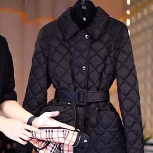 2025年秋冬装新款时尚女士百搭显瘦修身翻领黑色外套棉衣轻便棉服