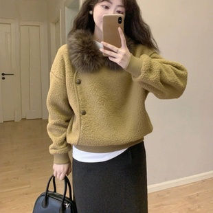 卡其色斜扣毛领羊羔毛卫衣外套女款冬季小个子短款摇粒绒加厚上衣