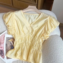 韩版褶皱收腰V领短袖衬衫女高级感轻奢洋气减龄时尚小众显瘦上衣