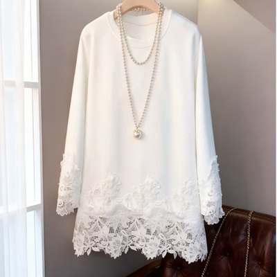 高级感蕾丝底摆拼接白色长袖T恤中长遮肚小衫秋冬显瘦黑色上衣女