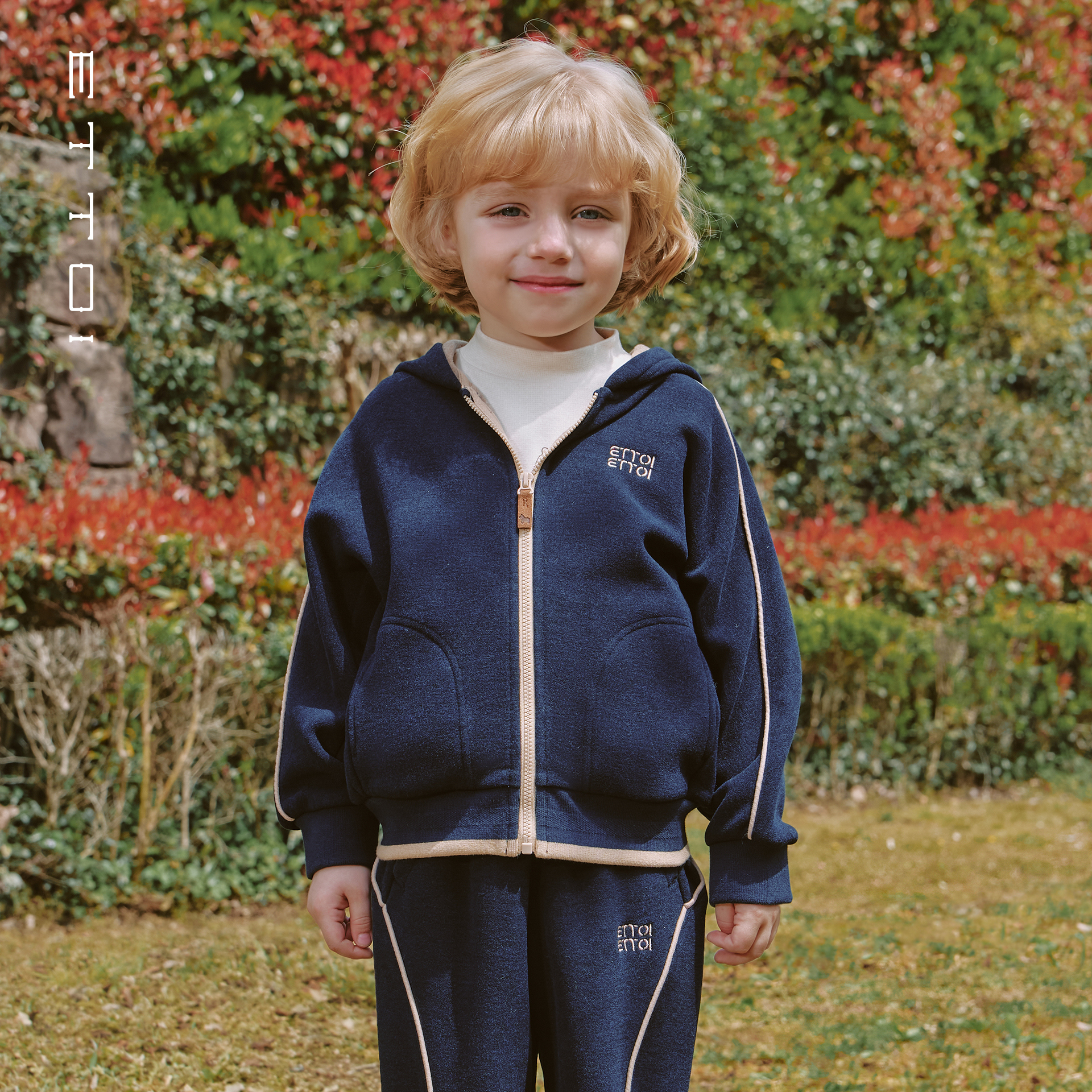 【朗姿集团】ETTOI爱多娃2025年冬季新款运动风撞色连帽舒适外套