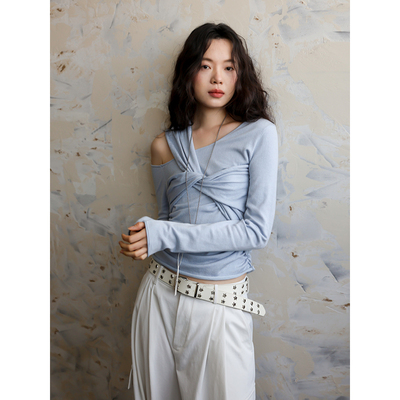 SUPERSCAPE素舶 百搭显瘦设计感纽结露肩长袖针织衫