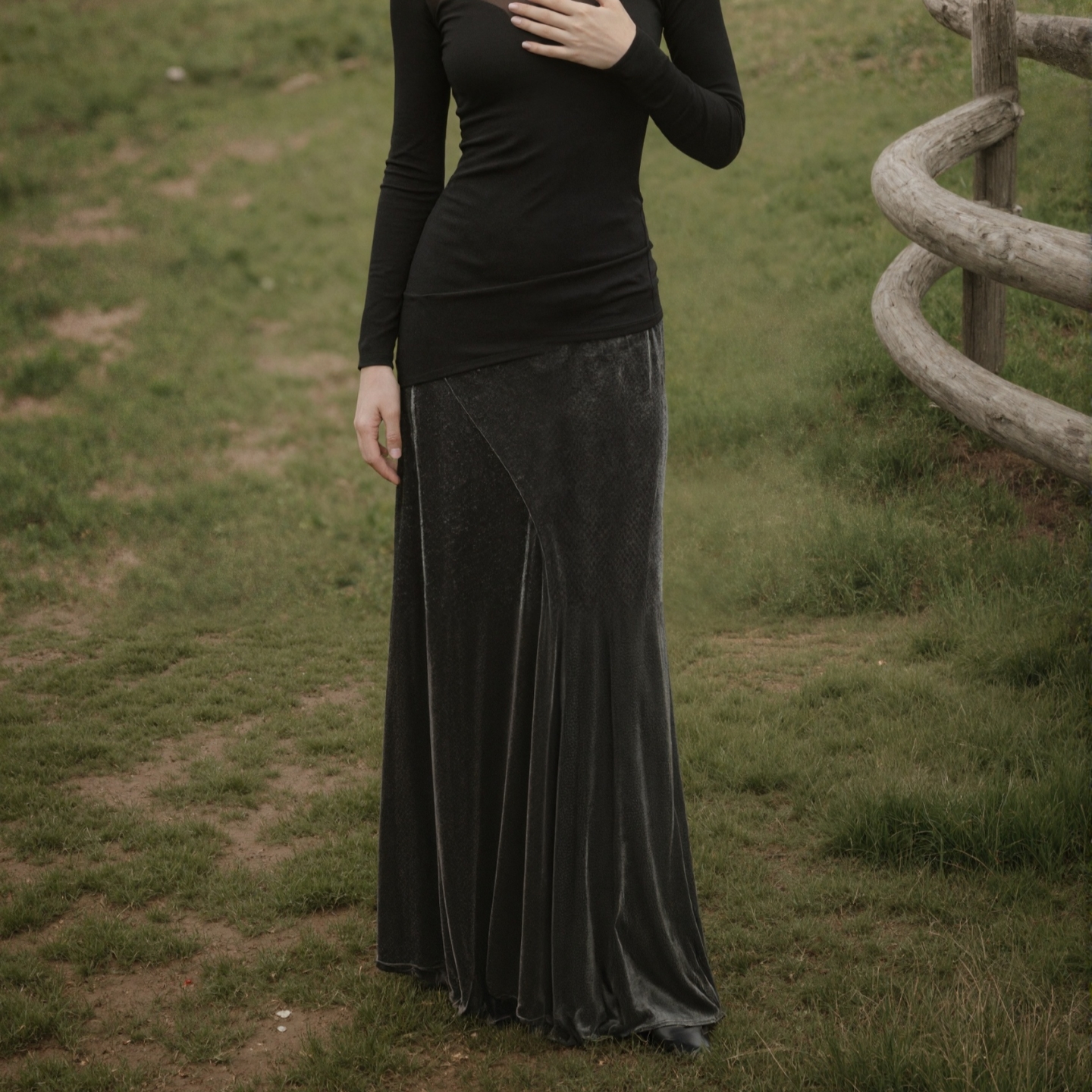 长款丝绒半裙复古优雅百搭