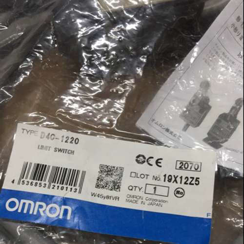 D4C-1220行程开关OMRON，全新原包装，量大优惠
