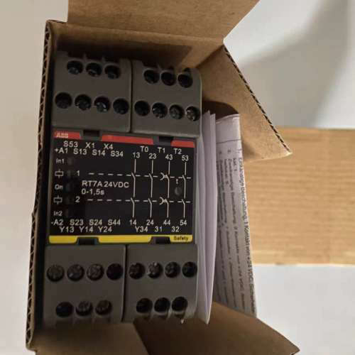 ABB RT7A 安全继电器RT7B 24VDC 1.5s 型号：2TLA010028R2000