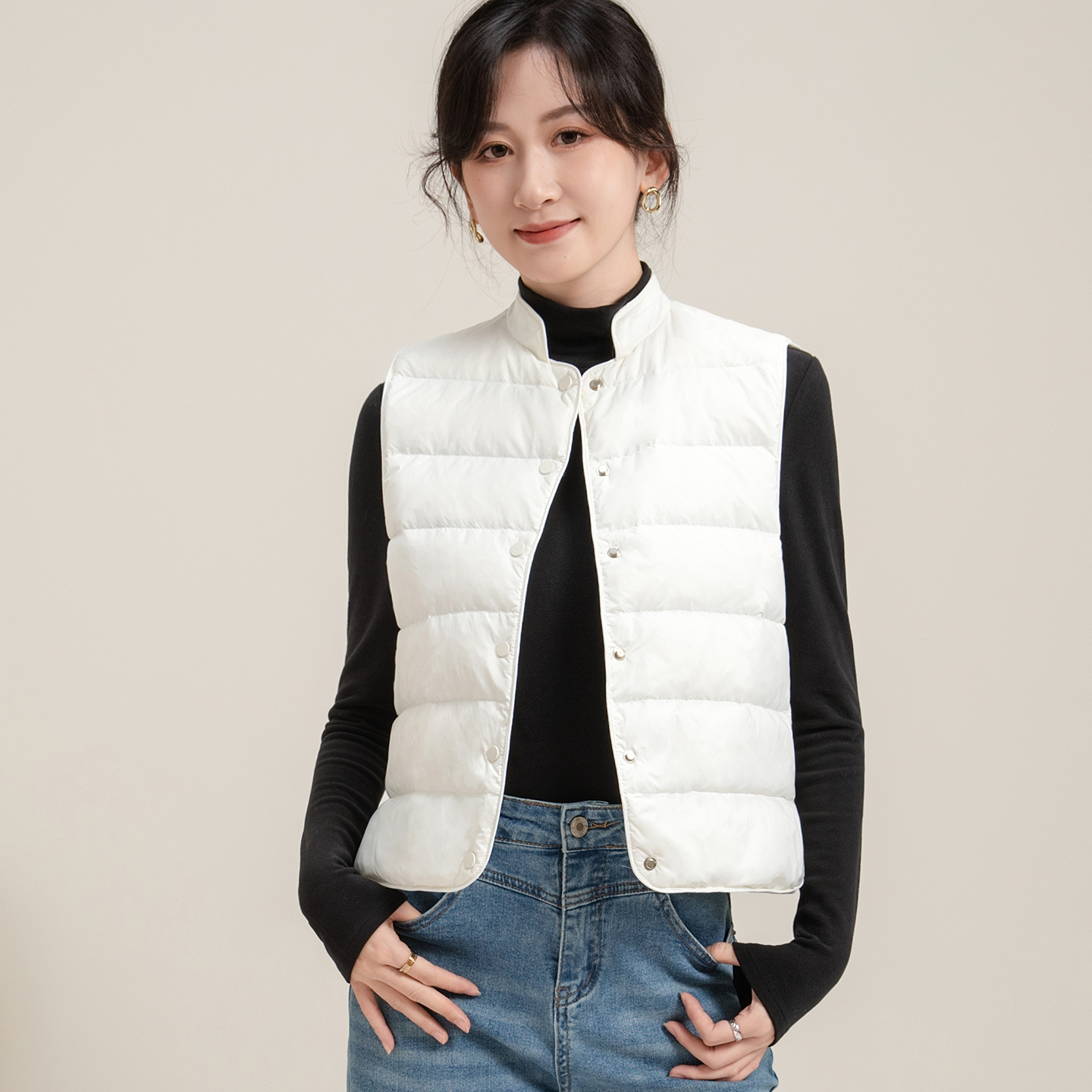 梳影羽绒马甲女短款立领四层锁绒