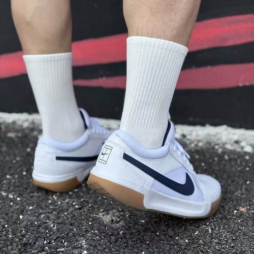 耐克男子防滑低帮CourtLite3
