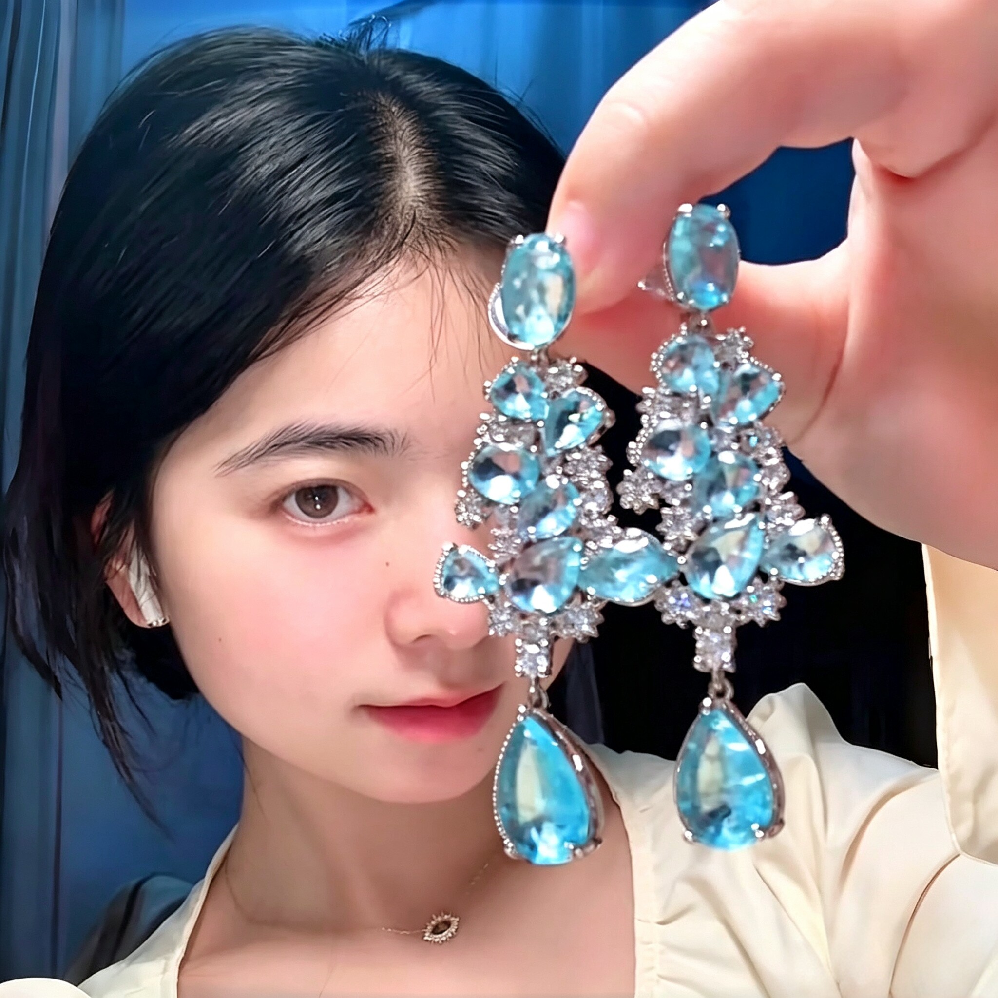 耳坠子蓝色水滴闪钻耳饰优雅轻