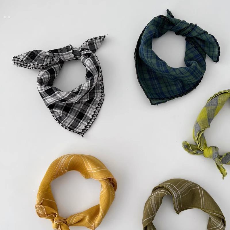 春秋宝宝方巾防风护颈围脖韩系格子百搭男女童双面薄款防晒装饰巾