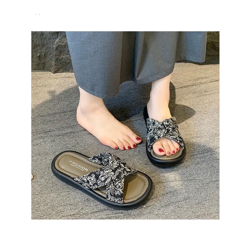 女式平底凉鞋2025夏季新款外穿厚底时尚十字孕妇防滑新款中国风绣