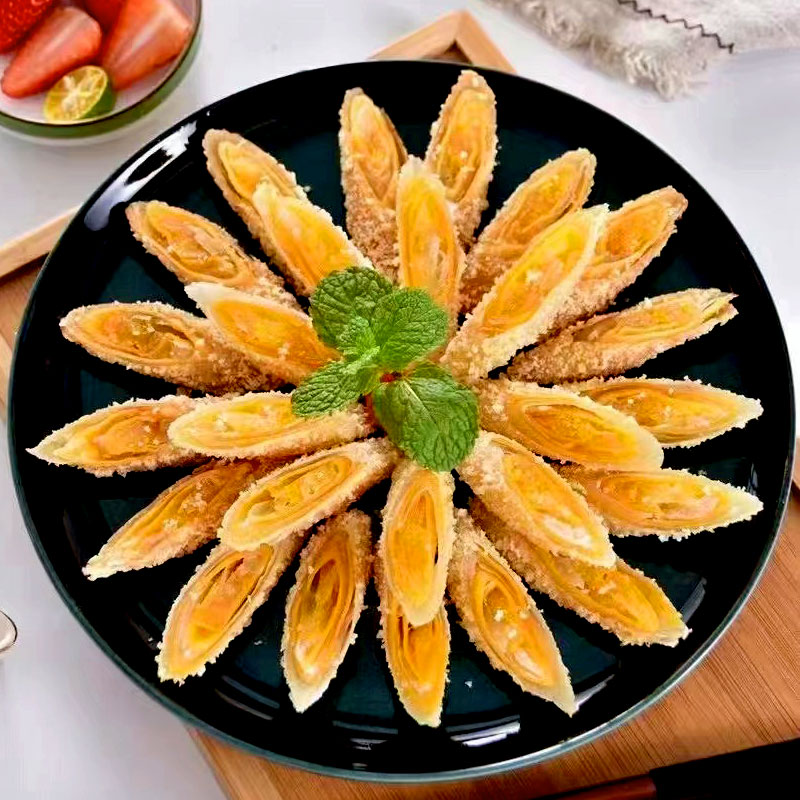 广东潮汕粤潮菜纯手工咸蛋卷油炸传统手工小吃蛋黄酥酒店餐厅美食