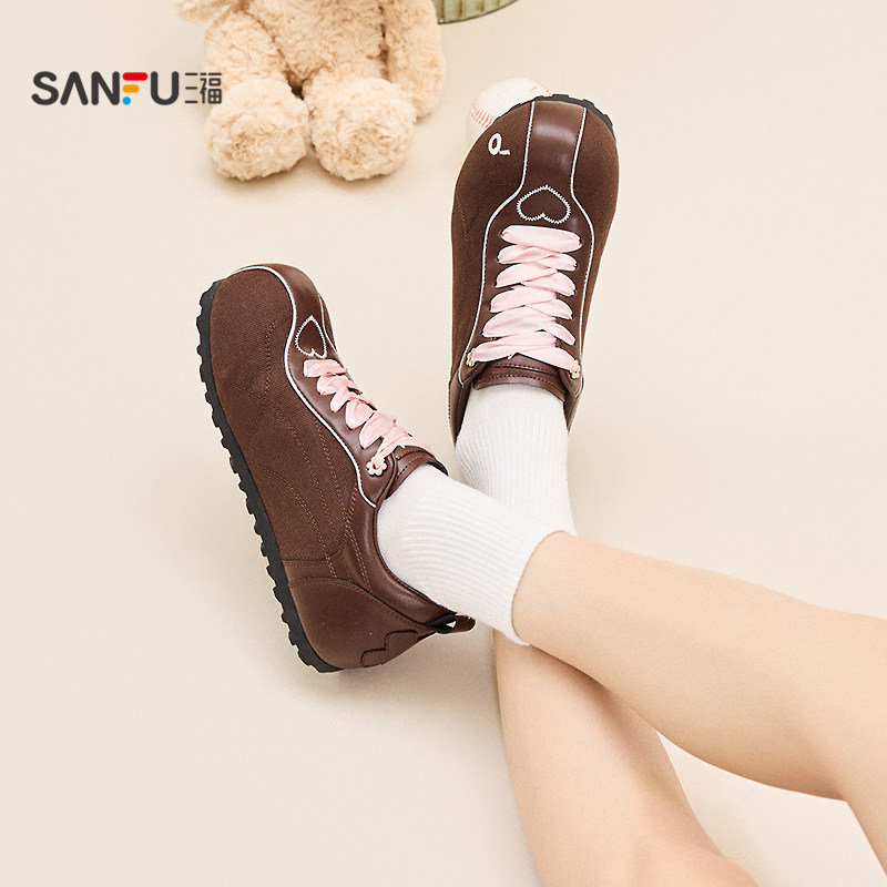 三福女低帮板鞋秋季复古韩系鞋头刺绣丝绸感鞋带时尚女鞋847516,女鞋,休闲板鞋,淘宝优惠券,粉丝福利购,淘宝优惠卷