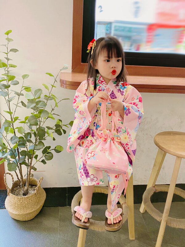 女童日式浴衣素材模板 女童日式浴衣图片下载 小麦优选