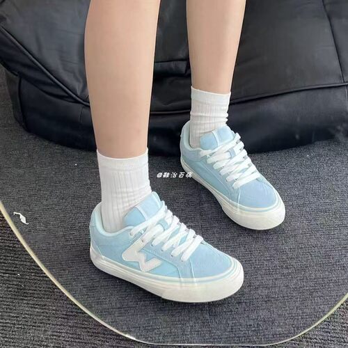 海水蓝翻毛皮拼接面包鞋女2026春季新款厚底增高小白鞋百搭运动鞋