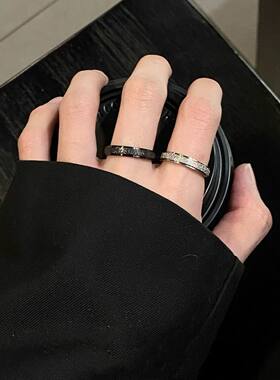 满天星磨砂黑白戒指男女情侣