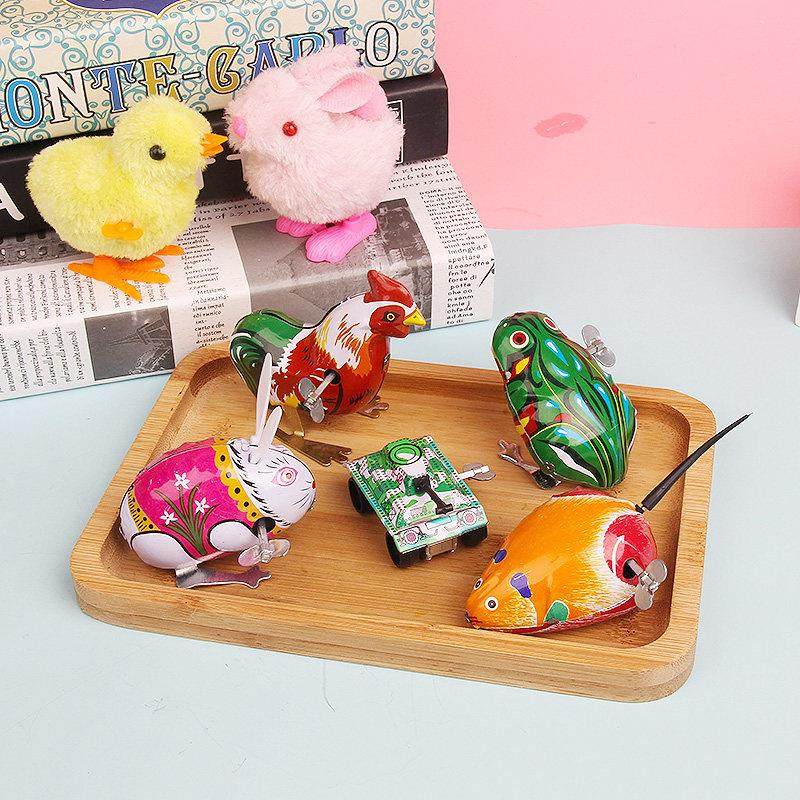 儿童发条小鸡仔玩具女孩仿真会跑毛绒上弦跳跳鸡抖音电动上链兔子