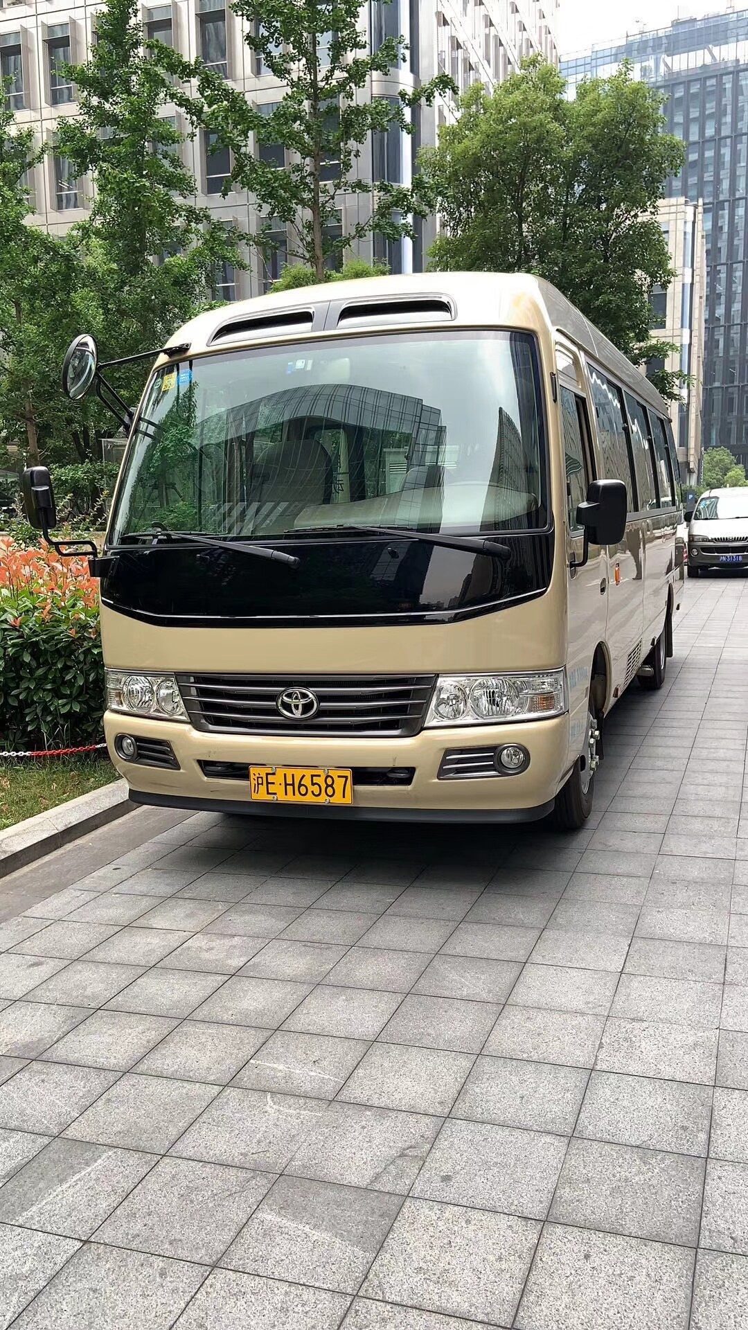 19-26座中巴租车定金押金拍前咨询