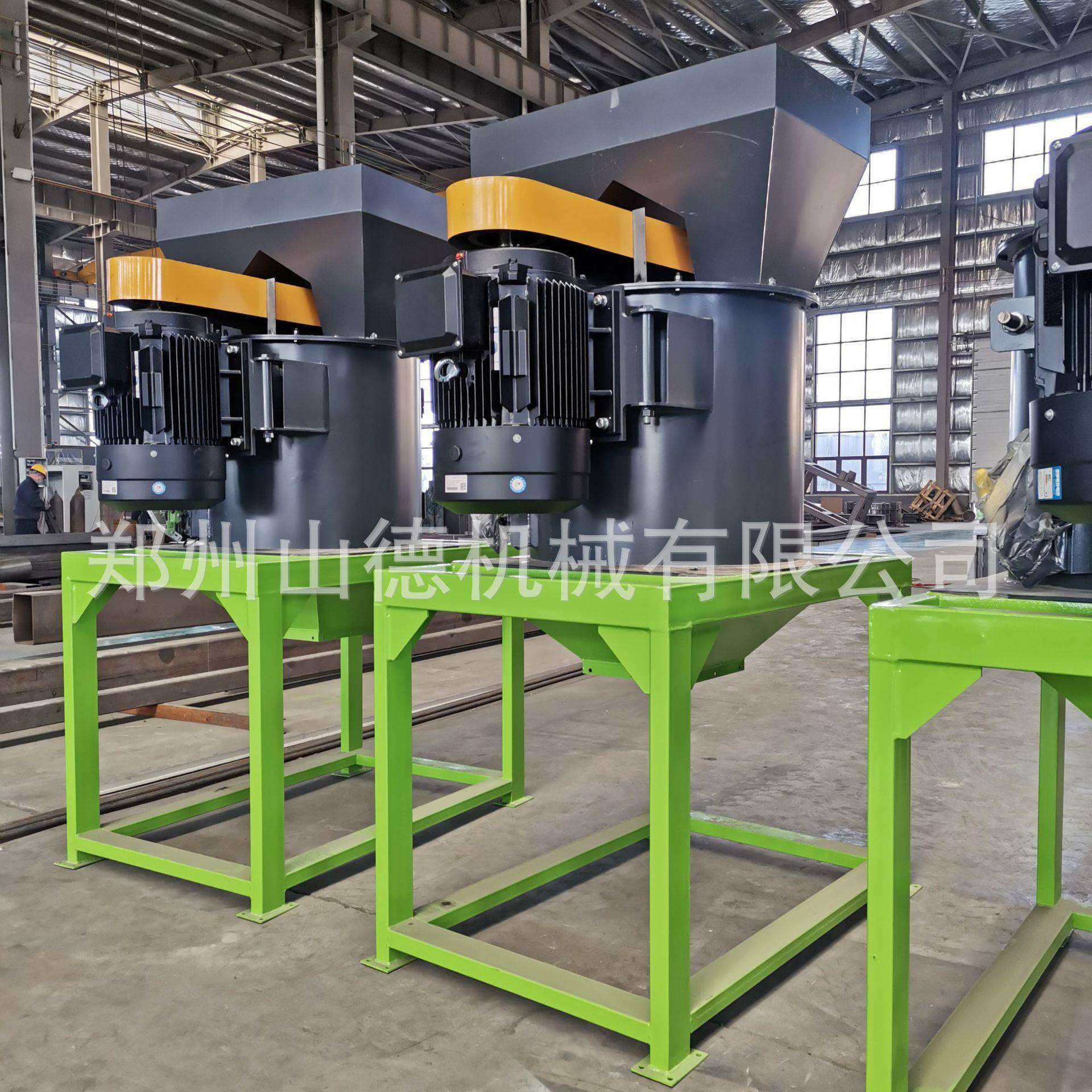 新型有机肥立式粉碎机贝壳粉碎设备煤渣链式破碎机猪粪发酵撕碎机