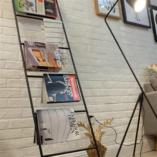 北欧梯子毛巾架落地式免打孔卫生间置物架浴室架挂衣架收纳架黑色