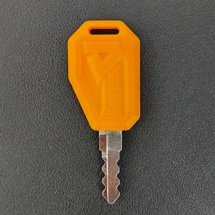 山推推土机钥匙新款启动点火钥匙SD17DH17国四通用最新款
