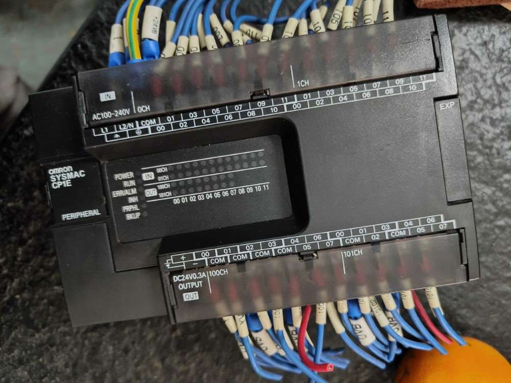 拆机欧姆龙PLCCP1E-E40SDR-A