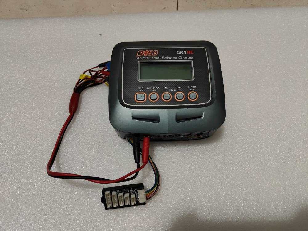SKYRCD100V2C蓝牙平衡充电器双路2100W模