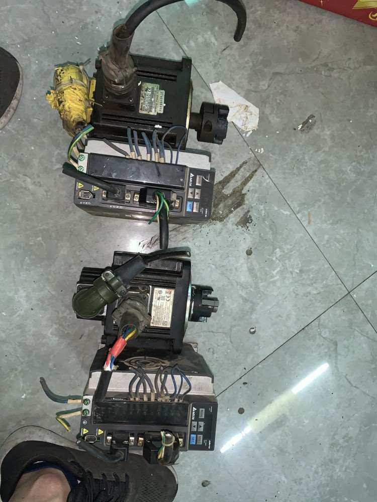 台达B2伺服驱动器1kwASD-B2-1021-B二手拆