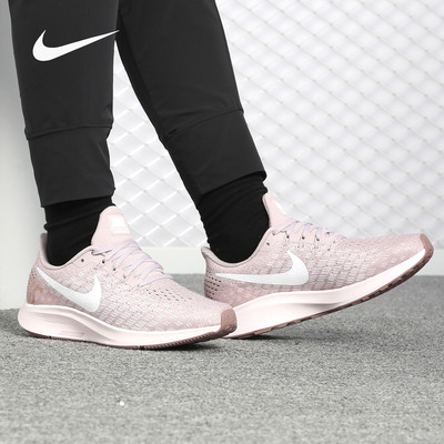 耐克女子运动休闲跑步鞋