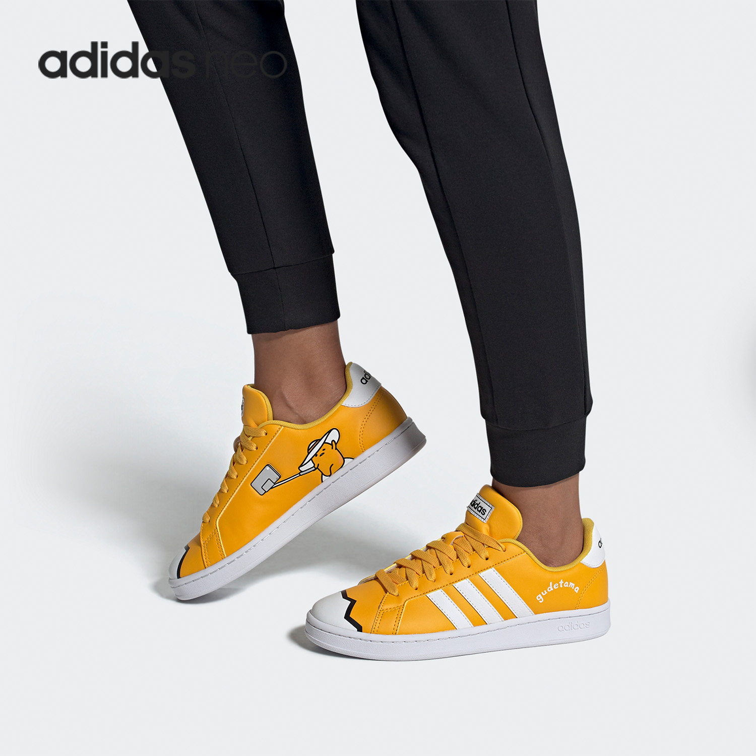 阿迪达斯男女运动休闲板鞋