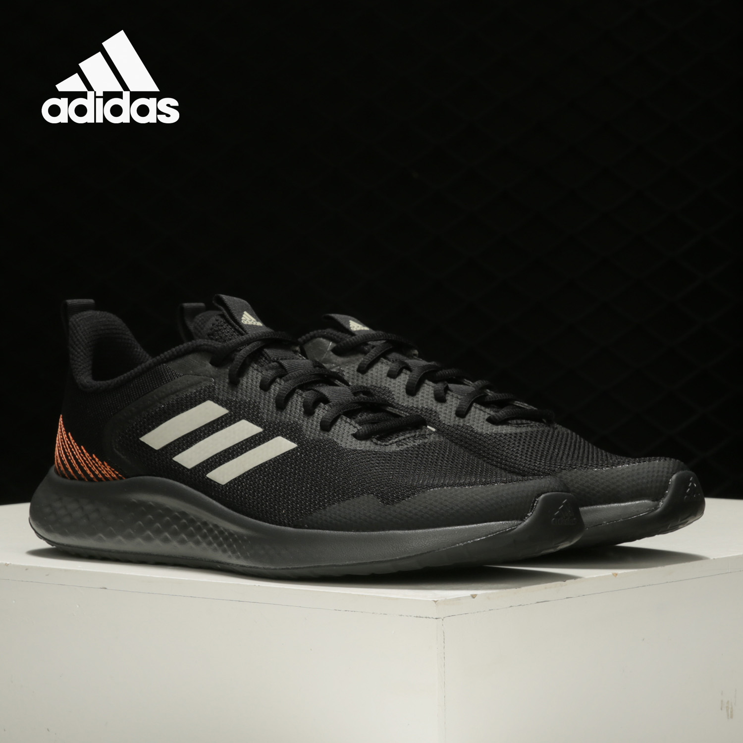 Adidas/阿迪达斯官方正品男女时尚系带低帮减震运动跑步鞋 FW9557