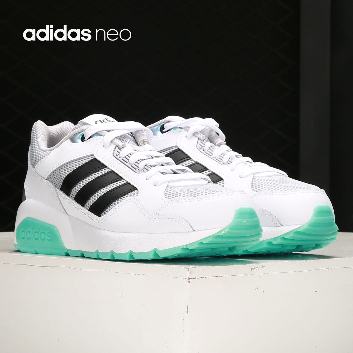 Adidas/阿迪达斯反光休闲运动鞋