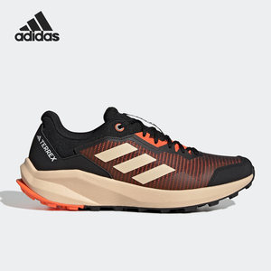 阿迪达斯男女运动跑鞋