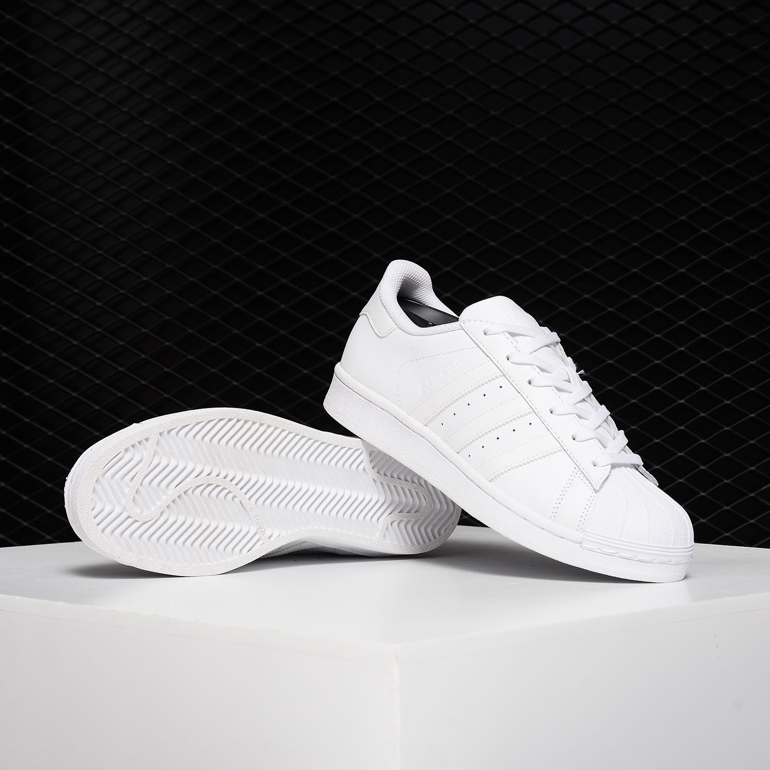 Adidas/阿迪达斯正品春季新款小白鞋三叶草贝壳头春夏板鞋S85139