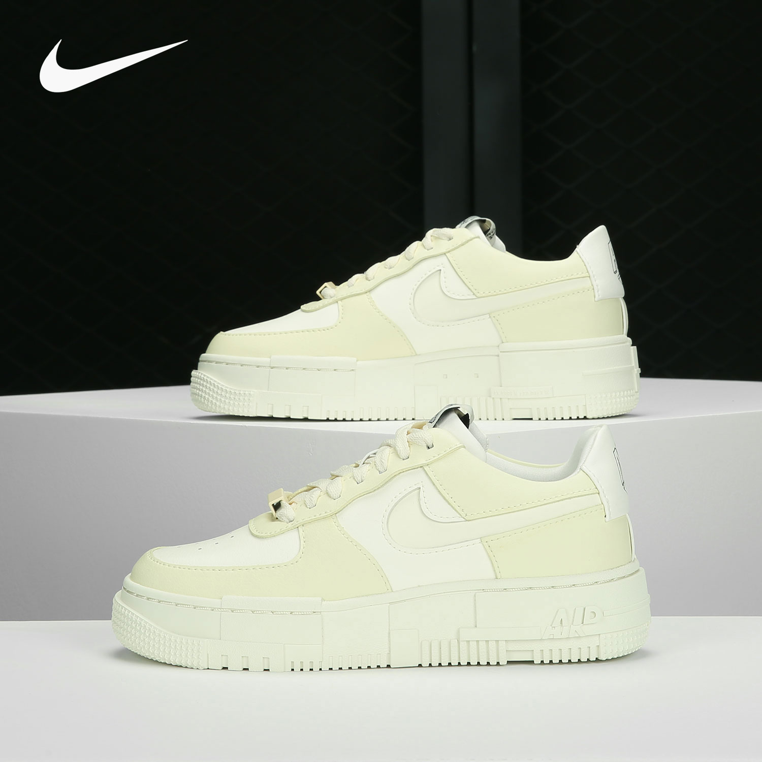 女休闲鞋Nike/耐克正品