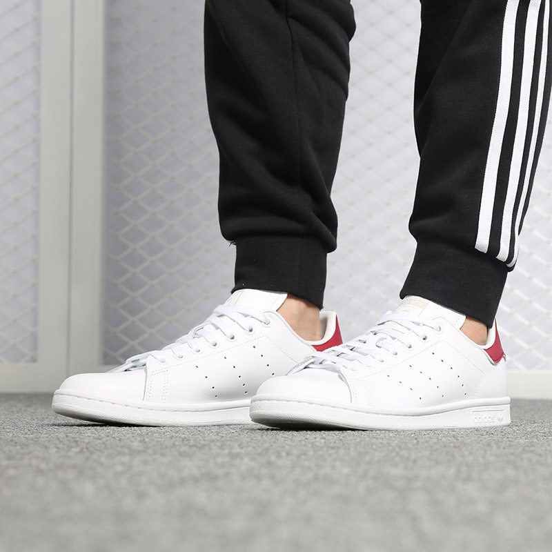 Adidas/阿迪达斯正品 情侣三叶草史密斯休闲运动低帮板鞋 B37911 - 封面