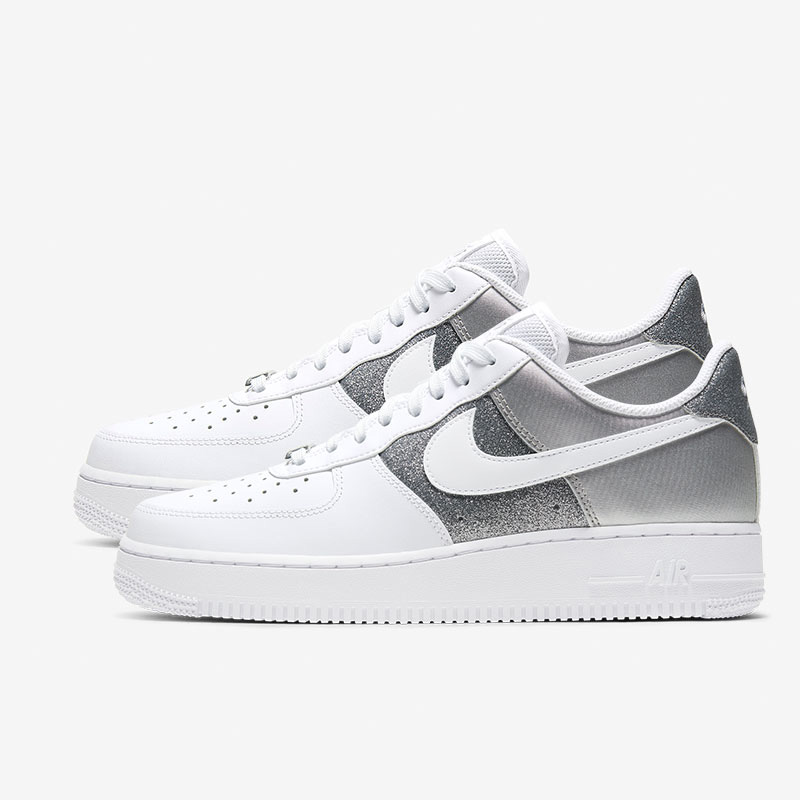 耐克女子耐磨轻便透气休闲板鞋