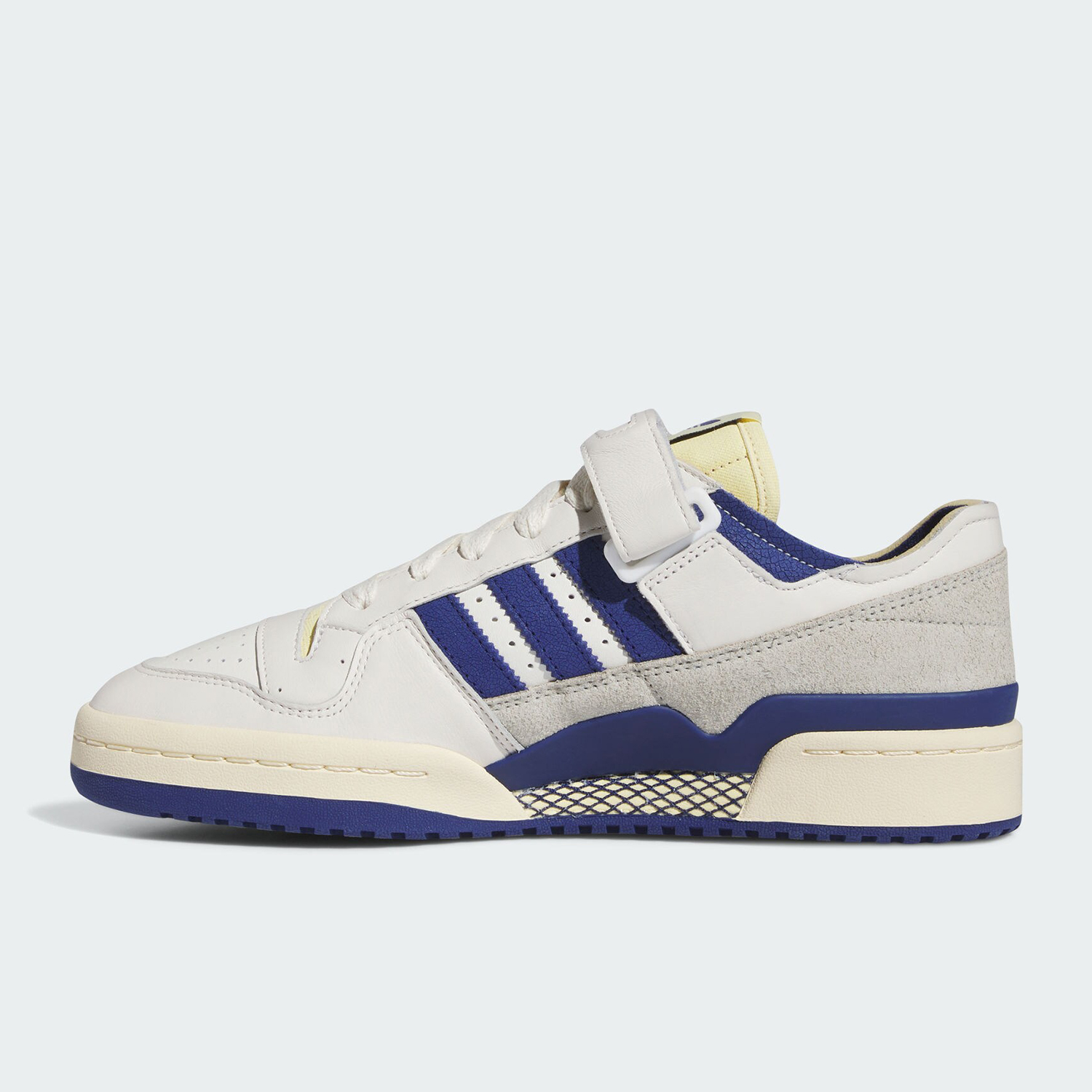 系带板鞋低帮（帮高小于10cm)