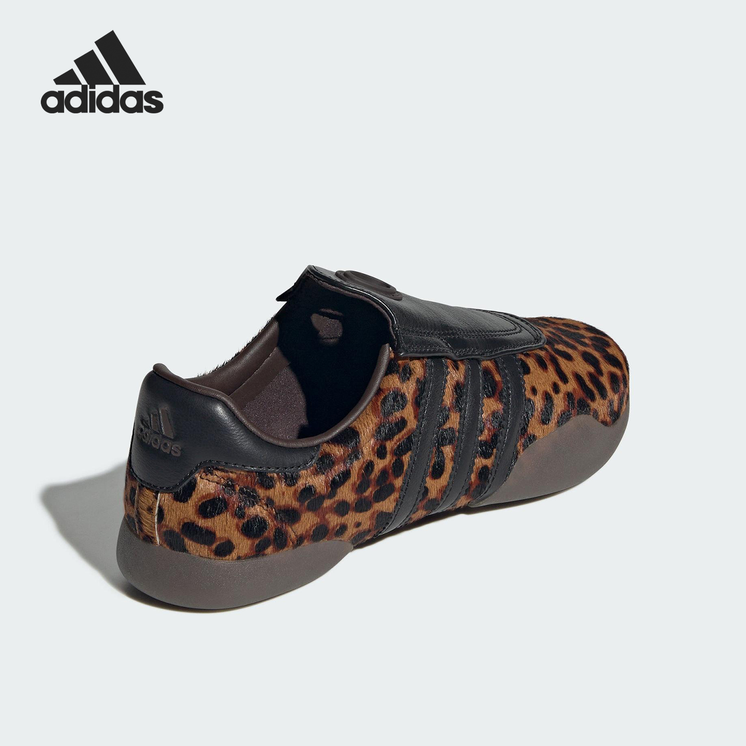 Adidas/阿迪达斯官方正品2025女士薄底跆拳道休闲运动鞋JS0298