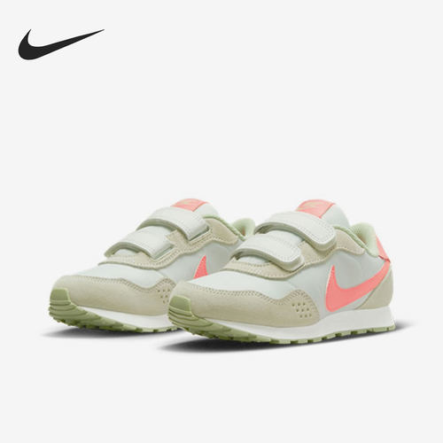 耐克大童轻盈缓震运动鞋