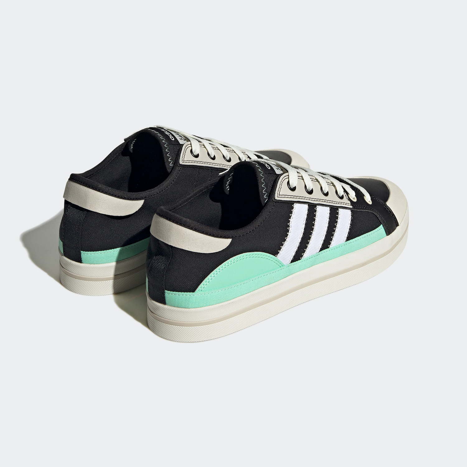 车缝线系带板鞋Adidas阿迪达板鞋