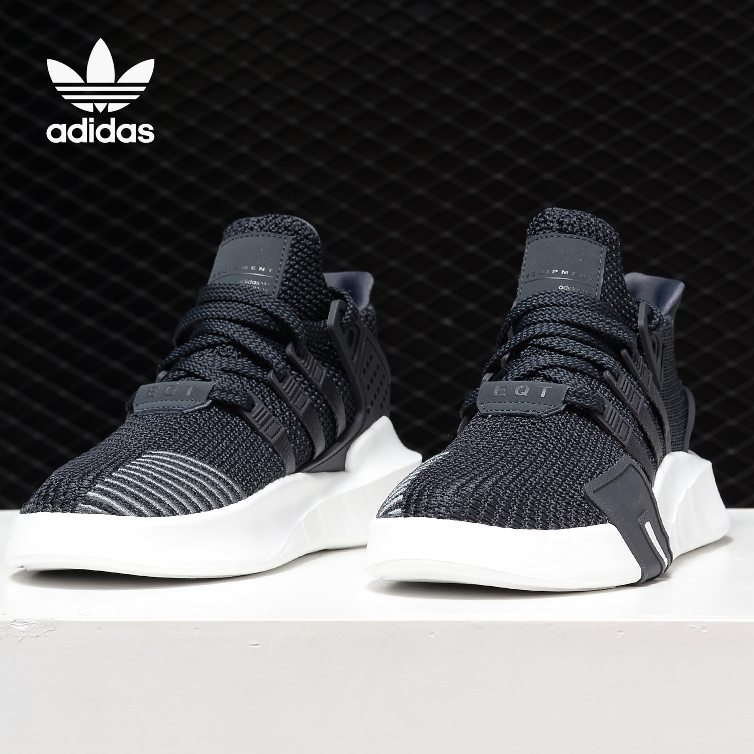 休闲鞋Adidas/阿迪达斯