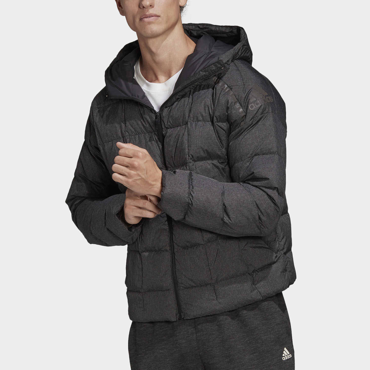 阿迪达斯正品连帽羽绒服运动