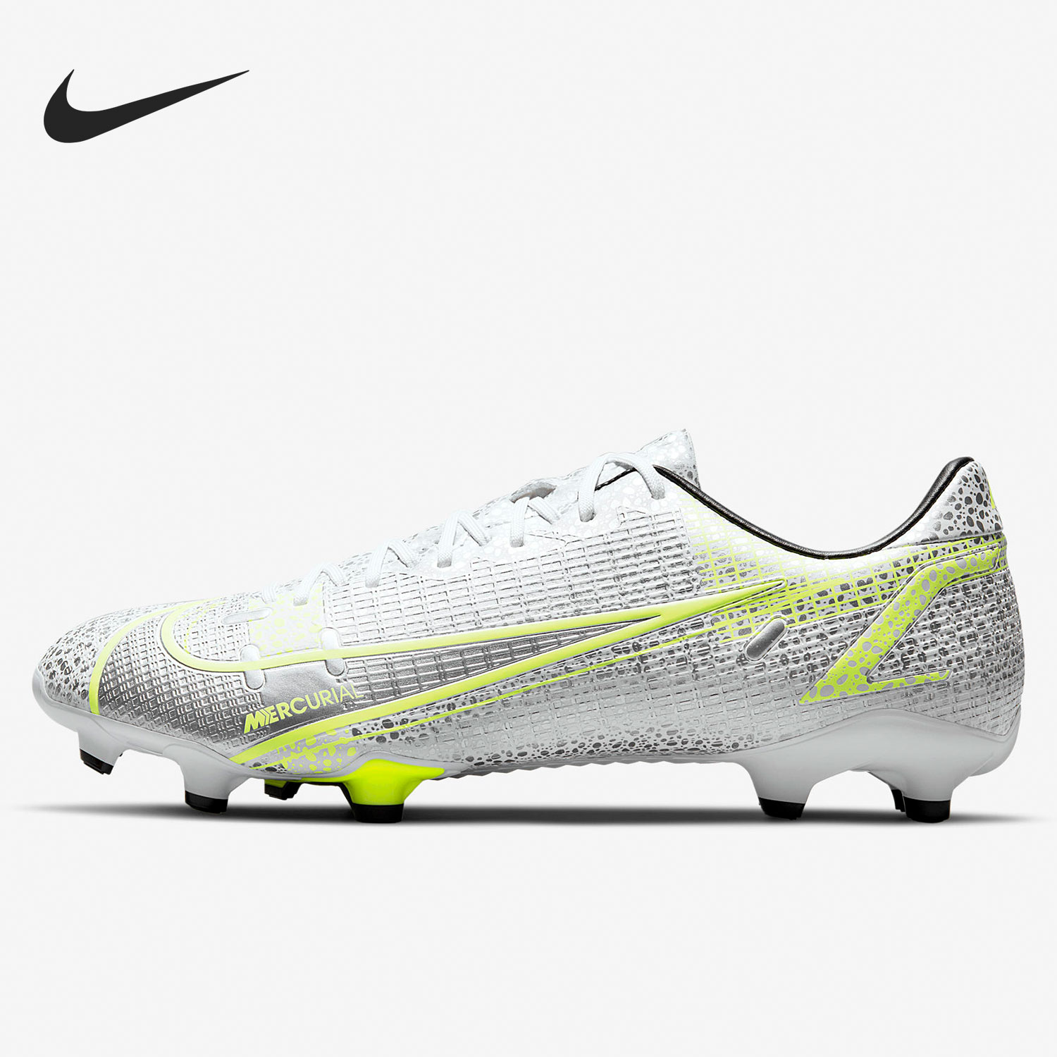 耐克男女低帮运动足球鞋