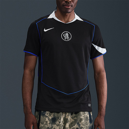 Nike/耐克正品2025男士运动V领套头透气耐穿足球短袖HM3202-011