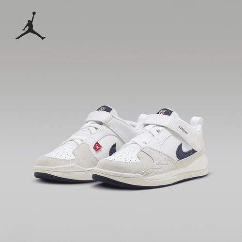 Nike/耐克小童轻盈休闲运动鞋