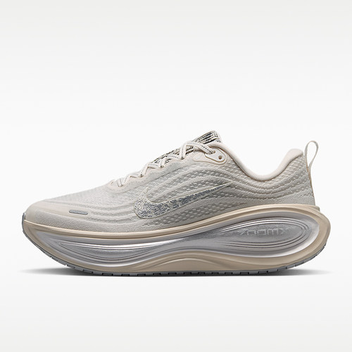 Nike/耐克正品Vomero Plus SE女士耐磨缓震跑步鞋IM8331-001