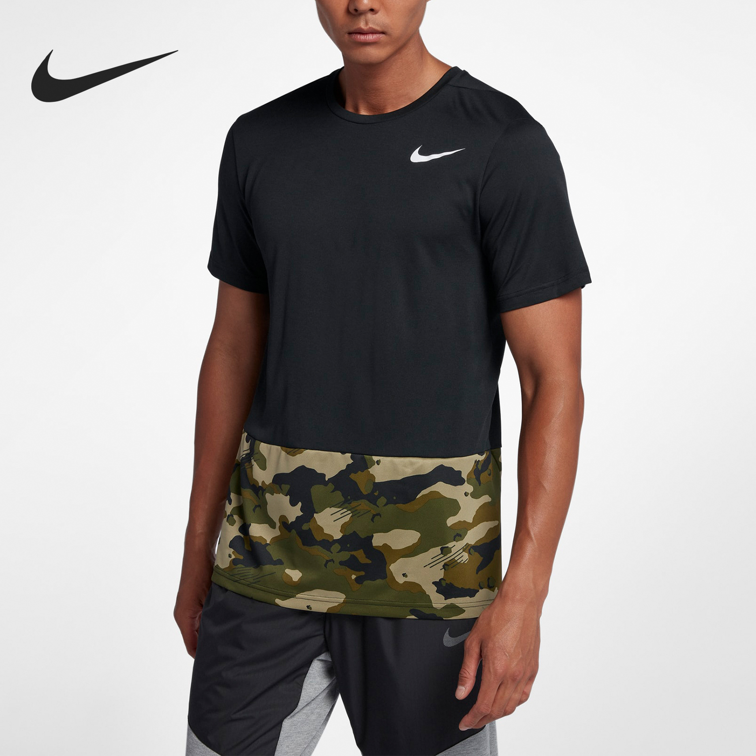 Nike/耐克正品经典男士训练透气吸湿排汗短袖T恤AQ1092-010